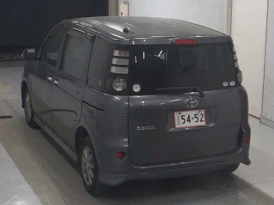 Toyota Sienta