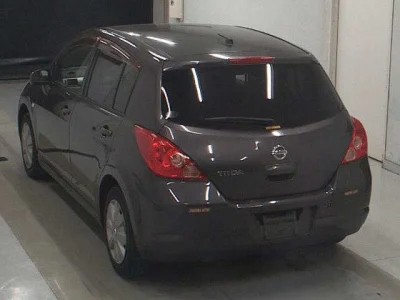 Nissan TIIDA