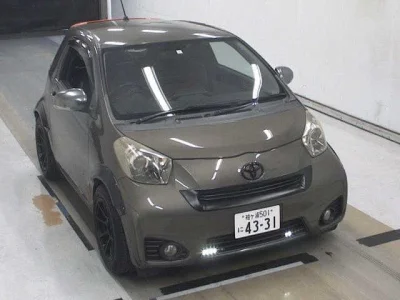 Toyota iQ