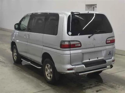 Mitsubishi DELICA