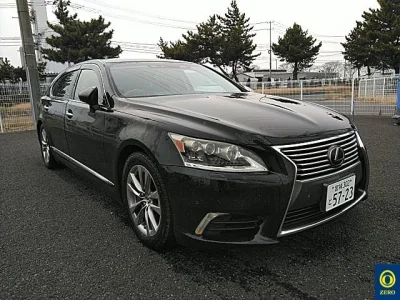 Lexus LS600hL