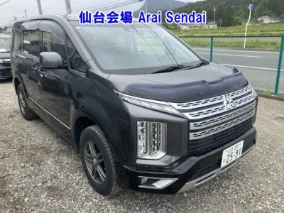 Mitsubishi DELICA D5