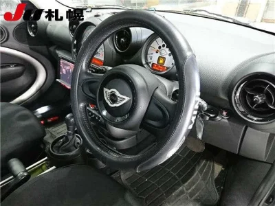 MINI Crossover