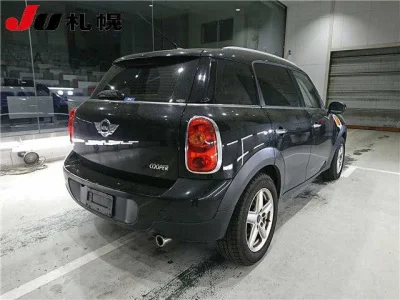 MINI Crossover