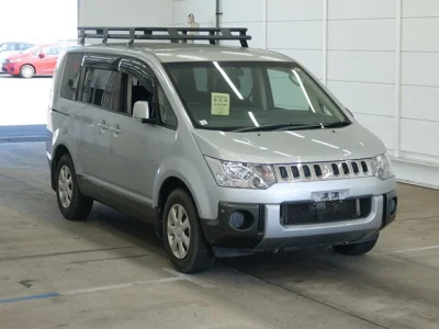 Mitsubishi DELICA D5