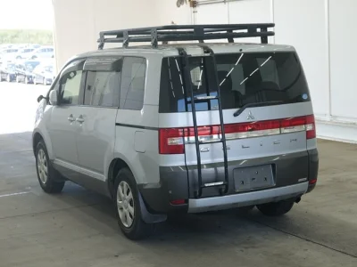 Mitsubishi DELICA D5