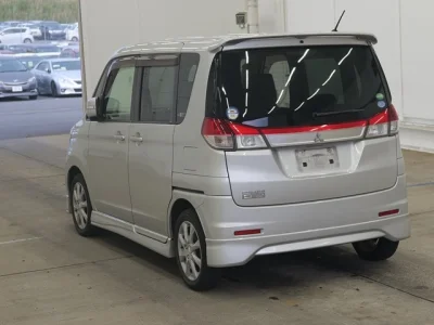 Mitsubishi Delica D:2