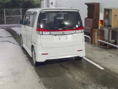 Mitsubishi Delica D:2