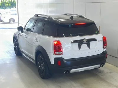 MINI Crossover
