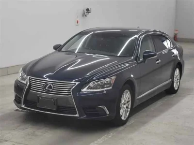 Lexus LS600hL