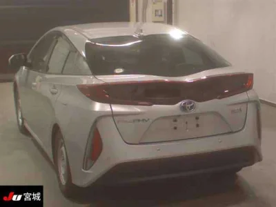 Toyota Prius PHV