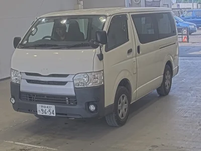 Toyota HiAce Van