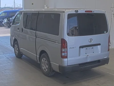 Toyota HiAce Van
