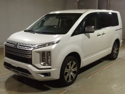 Mitsubishi DELICA D5