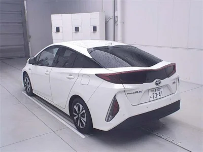 Toyota Prius PHV