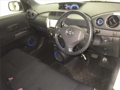 Toyota bB