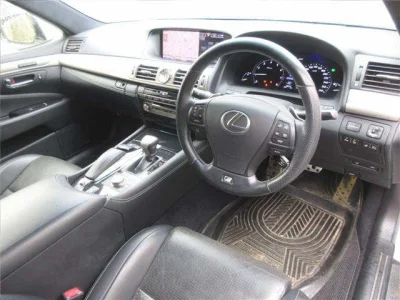 Lexus LS460L