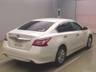 Nissan TEANA