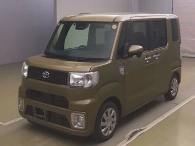 Toyota Pixis Mega