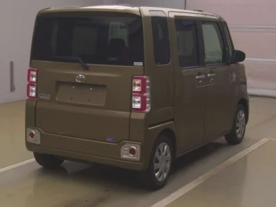 Toyota Pixis Mega