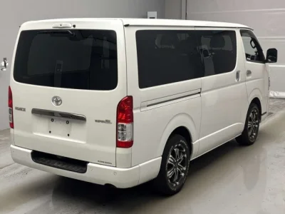 Toyota HiAce Van