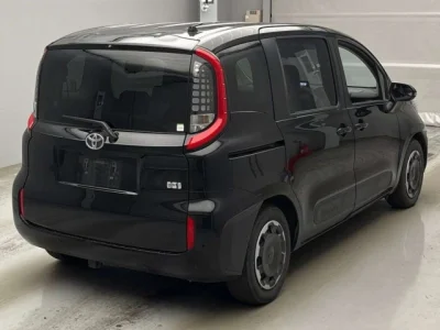 Toyota Sienta