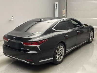 Lexus LS500h