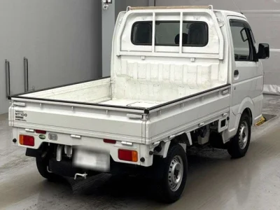 Nissan NT100 Clipper