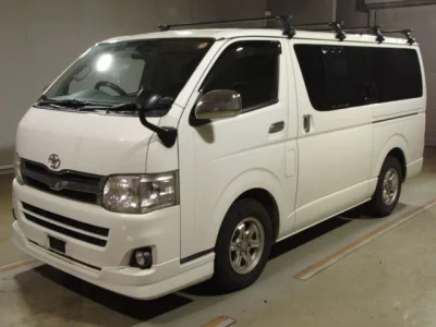 Toyota HiAce Van