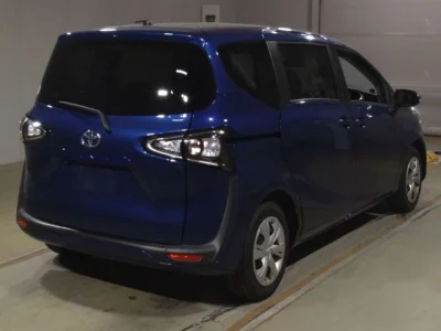 Toyota Sienta