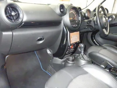MINI Crossover