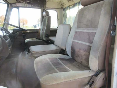 Hino Dolphin