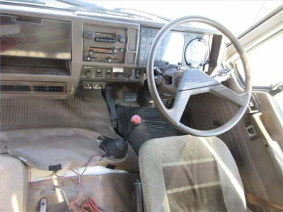 Hino Dolphin