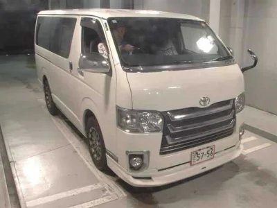 Toyota HiAce Van