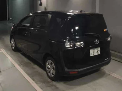 Toyota Sienta
