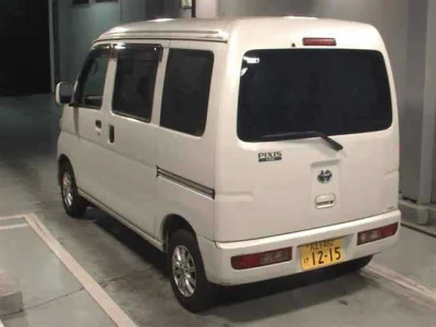 Toyota Pixis Van