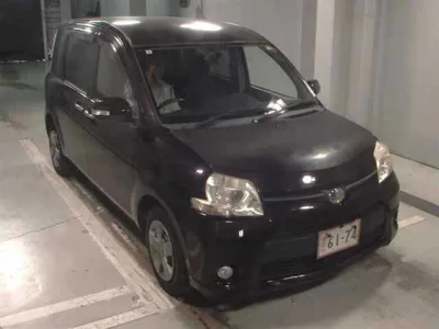 Toyota Sienta