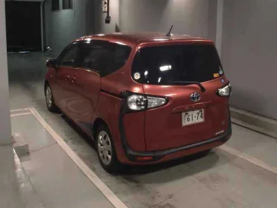 Toyota Sienta
