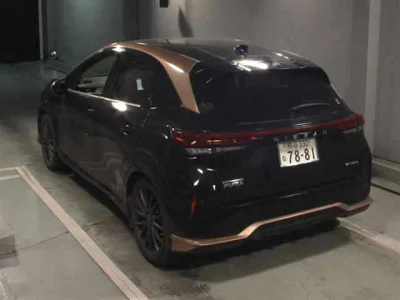 Nissan AURA