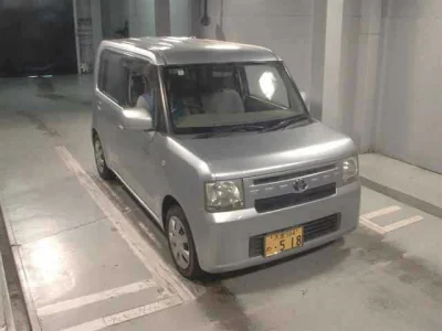 Toyota Pixis Space