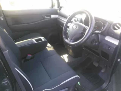 Toyota Pixis Space