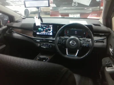 Nissan AURA