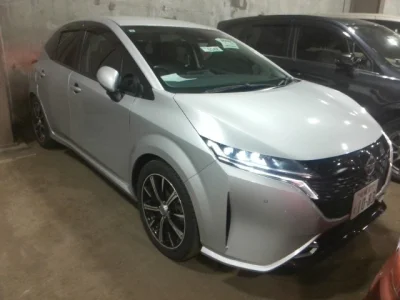 Nissan AURA