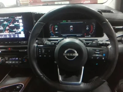 Nissan AURA