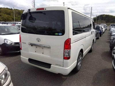 Toyota HiAce Van