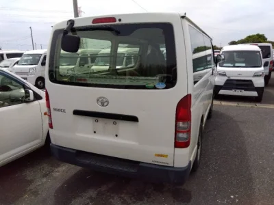 Toyota HiAce Van
