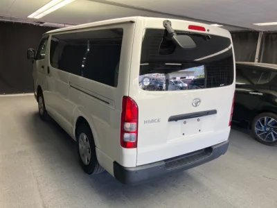 Toyota HiAce Van