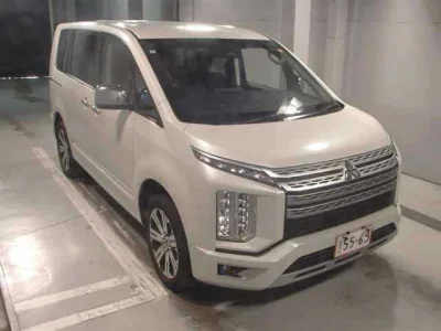 Mitsubishi DELICA D5