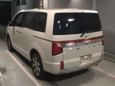 Mitsubishi DELICA D5