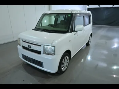 Toyota Pixis Space